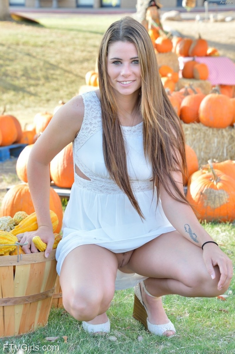 clothing teen pussy hot teen roseanne pussy pictures png porn